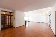 Pron�jem, kr�sn� rodinn� d�m 6+1, 417 m2, neza��zen�, dva vchody, Ke Hr�dku, Praha 4, zahrada, gar�