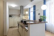 Pron�jem, luxusn� za��zen� byt 2+kk, 83 m2, Ostrovn�, Praha 1 - Nov� M�sto, balkon, v centru
