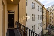 Pron�jem, luxusn� byt 1+kk, 32 m2, Ostrovn�, Praha 1 - Nov� M�sto, parkov�n�, v centru