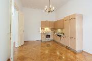 Pronjem, luxusn byt, 4+1, Martinsk, Praha 1 - Star Msto, 180 m2, centrum, 2 koupelny