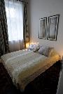 Pron�jem, luxusn� mezonet 3+1, 134 m2, Ho�ej�� n�b�e��, Praha 5, zahr�dka, 2 koupelny, u metra