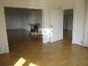 Pron�jem, luxusn� rodinn� d�m 9+1, U Pl�tenice, Praha 5 - Sm�chov, 330 m2, sauna, gar�, zahrada