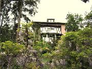 Pron�jem, luxusn� rodinn� d�m 9+1, U Pl�tenice, Praha 5 - Sm�chov, 330 m2, sauna, gar�, zahrada