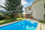 Pron�jem, luxusn� vila 4+1, 243 m2, Nebu�ick�, Praha 6 - Nebu�ice, krb, baz�n, zahrada 380 m2, gar�