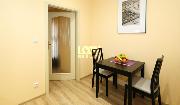 Pron�jem, p�kn� byt 1+1, M�chova, Praha 2 - Vinohrady, gar�, u parku Gr�bovka, bl�zko metra