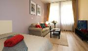 Pron�jem, p�kn� byt 1+1, M�chova, Praha 2 - Vinohrady, gar�, u parku Gr�bovka, bl�zko metra