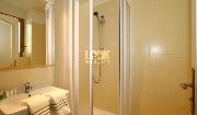 Pron�jem, p�kn� byt 1+1, M�chova, Praha 2 - Vinohrady, gar�, u parku Gr�bovka, bl�zko metra