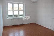Pron�jem, p�kn� byt, 2+1, 77 m2, Bude�sk�, Praha 2-Vinohrady, u Riegrov�ch sad� a N�m�st� m�ru