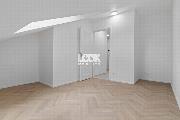 Pron�jem, podkrovn� byt, 3+kk, 91 m2, Sezimova, Praha 4 - Nusle, u N�m�st� Brat�� Synk�