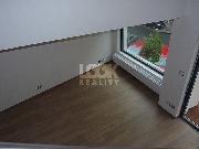 Pron�jem, slunn� loft 2+kk, U libe�sk�ho pivovaru, Praha 8 - Libe�, balkon, parkov�n�