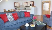Pron�jem, sv�tl� byt 2+kk, Na Koza�ce, Praha 2 - Vinohrady, bl�zko parku Gr�bovka, bl�zko metra