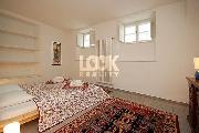 Pron�jem, za��zen� duplex 2+1, 73 m2, Vla�sk�, Praha 1 - Mal� Strana, romantick� ��st Prahy