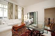 Pron�jem, za��zen� duplex 2+1, 73 m2, Vla�sk�, Praha 1 - Mal� Strana, romantick� ��st Prahy