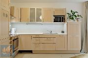 Modern� sv�tl� 3+kk, 76,97 m?, s gar�ov�m st�n�m a 2 balkony v reziden�n� lokalit� Pa�anka, Praha 6