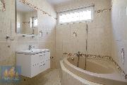 Prodej rodinn�ho domu 4+1, 192 m?, pozemek 205 m?, Praha 9 � Kbely, ul. Koso�ick�