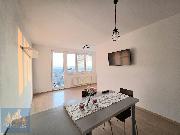 Prodej sv�tl�ho bytu 1+kk/B (38 m2), Praha 8 -Troja, Hn�zdensk�