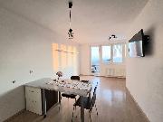 Prodej sv�tl�ho bytu 1+kk/B (38 m2), Praha 8 -Troja, Hn�zdensk�