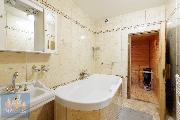 Prodej v�cegenera�n�ho domu / 3 bytov� jednotky, v�nos a� 1 000 000 K� ro�n�, Praha 4 � Kam�k