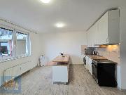 Prodej zrekonstruovan�ho bytu 2+kk (43 m2) s lod�i� a gar�ov�m st�n�m, Praha 8 -Troja, Hn�zdensk�