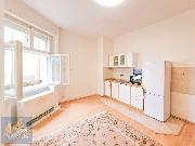 Pron�jem klidn�ho bytu 1+kk (28 m2) v cihlov�m dom�, Praha 2 - Nov� M�sto, ul. Je�n�