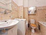 Pron�jem klidn�ho bytu 1+kk (28 m2) v cihlov�m dom�, Praha 2 - Nov� M�sto, ul. Je�n�