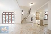 Pron�jem luxusn� vily 5+1/T (243 m2), pozemek 484 m2, baz�n, dvojgar�, Praha 6 - Nebu�ice