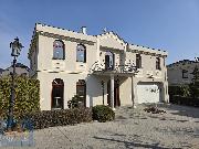 Pron�jem luxusn� vily 5+1/T (243 m2), pozemek 484 m2, baz�n, dvojgar�, Praha 6 - Nebu�ice