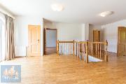 Pron�jem luxusn�ho rodinn�ho domu 7+kk (360 m2), Praha 6 - Nebu�ice, ul. Ke Str�i