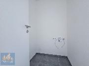 Pron�jem modern�ho bytu 3+kk s balkonem, gar�ov�m st�n�m a sklepem � Lerausova, Praha 5