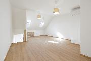 Pron�jem nov�ho podkrovn�ho bytu 2+kk (74 m2) + terasa (6 m2), Praha 2 - Vinohrady, Chodsk�