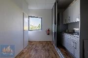 Pron�jem obchodn�ch prostor/showroomu (150,8 m2), SHOP PARK �estlice, Pr�honick� ul.
