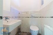 Pron�jem prostorn�ho domu 300 m? pro kancel��e �i podnik�n� � O�ech, Praha-z�pad