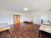Pronjem prostornho pokoje (30 m2), Praha 8 - imice, ul. Jestebick