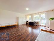 Pronjem prostornho pokoje (30 m2), Praha 8 - imice, ul. Jestebick