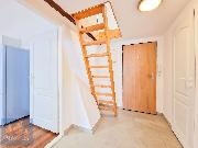 Pron�jem rekonstruovan�ho mezonetov�ho bytu 3+kk (62,4 m2), Praha 8 - Karl�n, ul. Pernerova