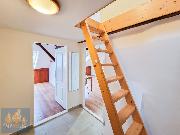 Pron�jem rekonstruovan�ho mezonetov�ho bytu 3+kk (62,4 m2), Praha 8 - Karl�n, ul. Pernerova