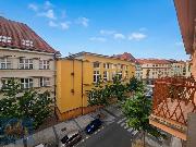 Pron�jem sv�tl�ho bytu 2+1 s balkonem, Praha 6 � Bubene�, ul. Dr. Zikmunda Wintra