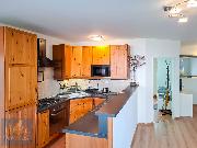 Pron�jem sv�tl�ho bytu 4+kk (91,4 m2) se t�emi lod�iemi  - Praha 10, Vr�ovice , ul. Kaza�sk�