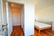 Pron�jem za��zen�ho bytu 1+kk (37 m2) s v�hledem na Hrad, Rezidence Expo, Praha 8 - Karl�n