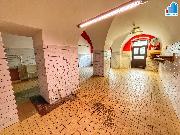 Pron�jem - Obchodn� prostory 95 m? p��mo na n�m�st� v Plan�