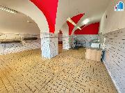 Pron�jem - Obchodn� prostory 95 m? p��mo na n�m�st� v Plan�