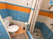 Pron�jem obchodu v centru m�sta Plzn�