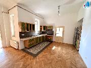 Pron�jem prostorn�ho bytu 4+1 v Plzni, n�m�st� T.G.M.