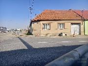 Rodinn� d�m v Komo�anech