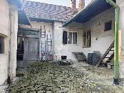 Rodinn� d�m v Komo�anech