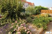 Garsoniera 19m2, u obchodn�ho centra Park Hostiva�, koupelna v byt�, wc p�es chodbu