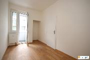 Kompletn� rekonstrukce: 2+kk s balkonem, 40m2, Praha 5 - Ko���e