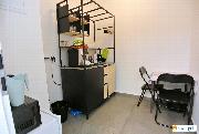 Nebytov� prostor, 50 m2, nyn� vyu��van� jako holi�stv�,  Na Pankr�ci, Praha 4 Nusle.