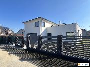 NOV� CENA ! Prodej  RD  286 m2 + 79 m2 terasa, pozemek 1173 m2, Sulice-Hlubo�inka, Praha v�chod.