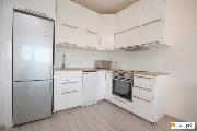 Novostavba, za��zeno: Byt 2+kk/B, sklepem a gar�ov�m st�n�m, u metra Kolbenova, ulice Strnadov�ch